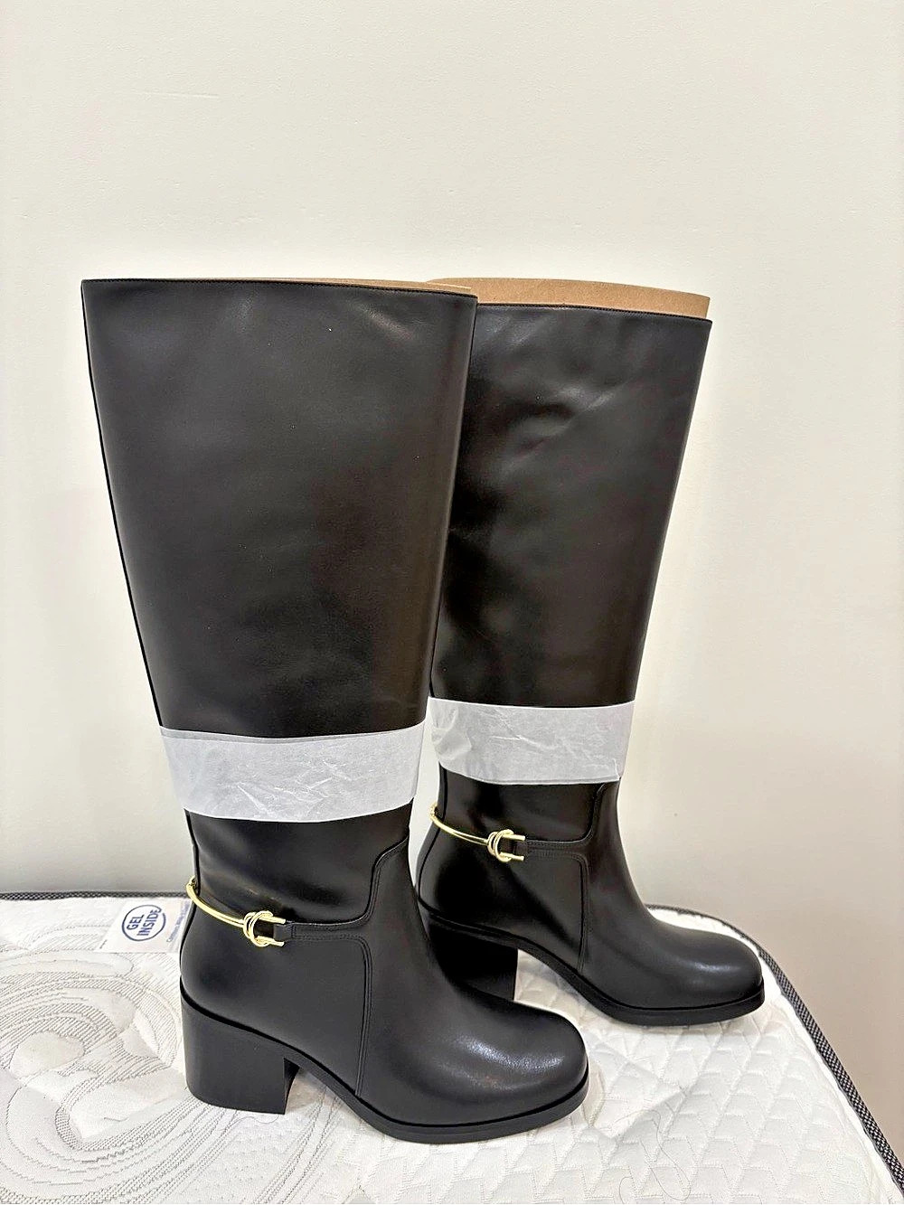 Stuart Weitzman Cecily Knee-High Boot Black Heeled Boots US 8